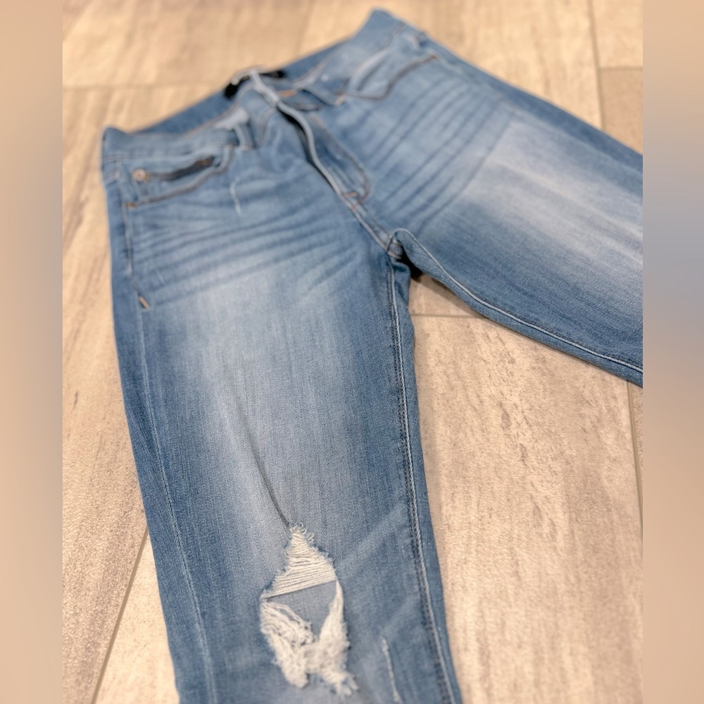 Mid Rise Express Skinny Jeans - Picture 3 of 3